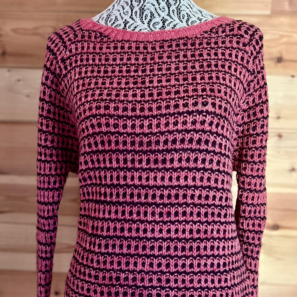 American Eagle Outfitters Pink and Black Crew Neck Sweater